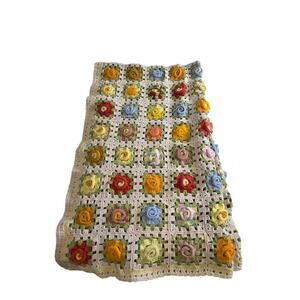 Beautiful Multi-Colored Roses Hand Made Afghan Blanket 78x44